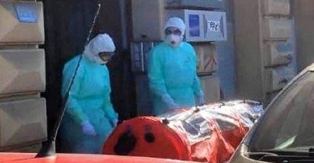 PANIKA U HRVATSKOJ: Pogledajte u čemu su epidemiolozi u Rijeci odnijeli osobu testiranu na koronu