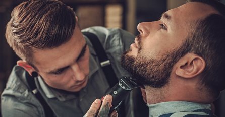 POUČNA PRIČA; Razlika između "običnih" ljudi i onih na vlasti