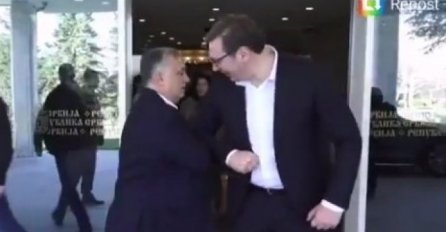 SNIMAK OBJAVIO NA INSTAGRAM, EVO KAKO SU SE POZDRAVILI VUČIĆ I ORBAN: Bez rukovanja, HIT!