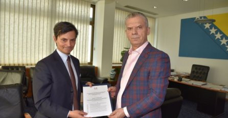 Ambasador Italije uručio Radončiću spisak mjera kako bi se zaustavila pandemija