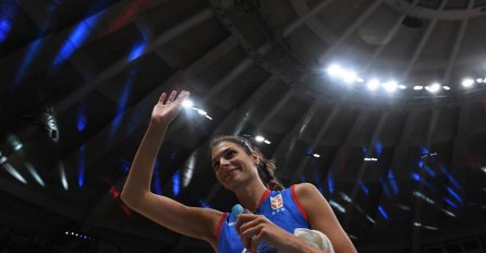 PISMO JOVANE BRAKOČEVIĆ KOJE MORATE PROČITATI: Šetao se neki deda (73) ulicom u Zrenjaninu... (FOTO)