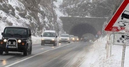 Poledica i ugažen snijeg na dionicama u višim predjelima