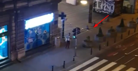 ZGODNA DJEVOJKA LAGANO ŠETALA CENTROM BEOGRADA ZA VRIJEME POLICIJSKOG ČASA: Reakcija policije sve je iznenadila, KAMERE SVE SNIMILE (VIDEO)