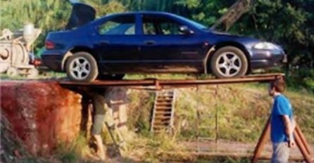 OVE FOTOGRAFIJE SU DOKAZ DA LJUDSKA GLUPOST NEMA GRANICA: Čekajte da vidite broj 17, iskidat ćete se od smijeha!