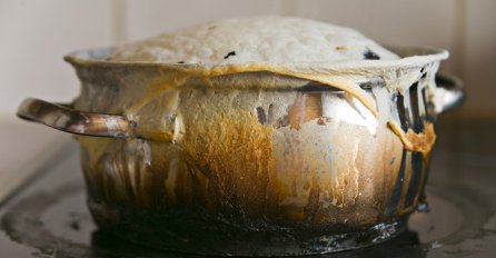 SVEKRVA MI JE OTKRILA TRIK KAKO DA BEZ RIBANJA OČISTIM ZAGORJELU ŠERPU: Da li je moguće da ovo nisam ranije znala?