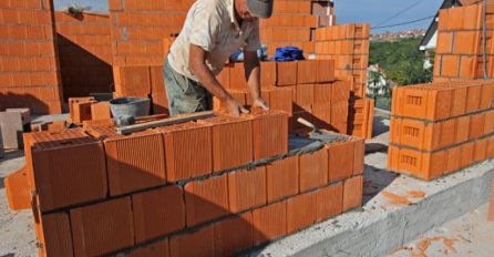 ČOVJEK SAGRADIO KUĆU O KOJOJ BRUJI INTERNET: Kad vidite kako izgleda NIŠTA VAM NEĆE BITI JASNO!