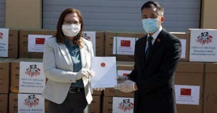 Stigao prvi kontigent kineske donacije u medicinskoj opremi
