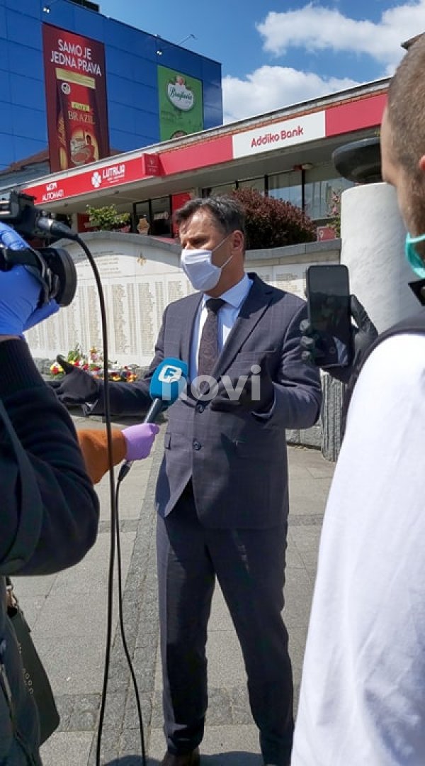 93476398-158164308863754-8054290150861045760-n