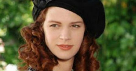 GLUMILA JE NEDU U SERIJI "GREH NJENE MAJKE", DANAS ŽIVI U AMERICI: Zinut ćete kad vidite kako danas izgleda! (FOTO)