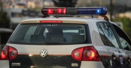 JOŠ JEDNA NESREĆA U BiH, AUTOMOBIL  SLETIO U RIJEKU: Narod spašava povrijeđene, stižu policija i hitna pomoć!