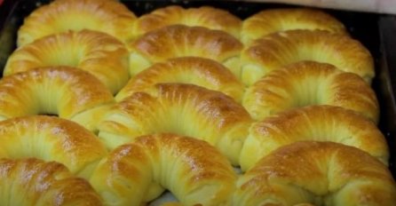 NAPRAVITE NAJMEKŠE KIFLICE: Potrebno vam je samo malo vremena, a mekane su kao duša! (RECEPT)