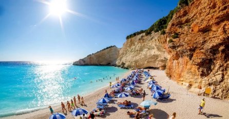 GRČKA UVODI NOVE MJERE, LJETOVANJE VIŠE NEĆE BITI ISTO: Ovo će vas dočekati kad STIGNETE NA PLAŽU