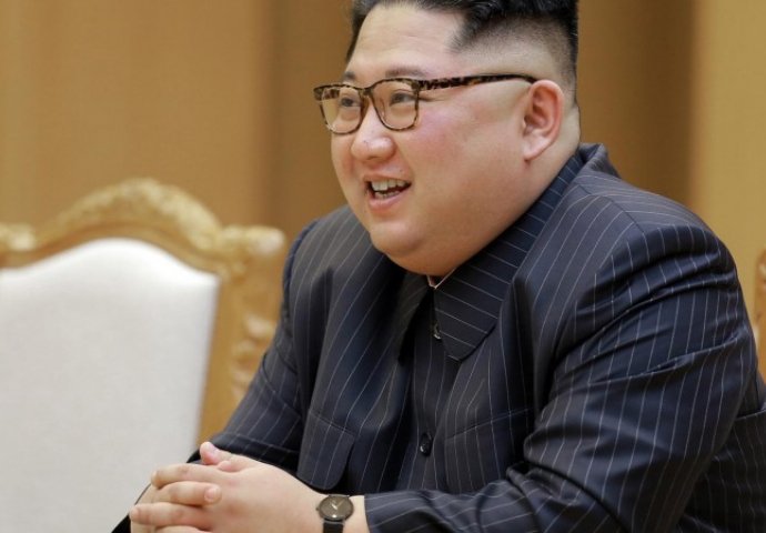 POTPUNO RASKRINKALI KIMA Vođa zgrće bijesne milione, otkriveno čime trguje