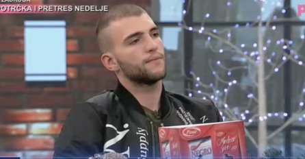 CECIN SIN SE POHVALIO NOVOM MAŠINOM, POGLEDAJTE ŠTA VOZI: Uslijedila bujica komentara, SVI MU ZAVIDE!