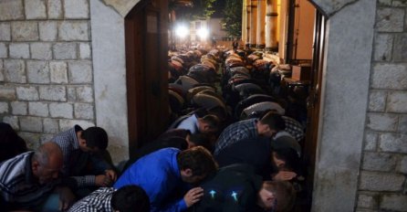 Od sutra se džamije otvaraju za obavljanje dnevnih namaza