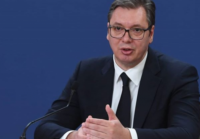 VUČIĆ SA SINOM DANILOM NAKON DUGO VREMENA: Objavio njihovu zajedničku sliku, SVI GLEDAJU U JEDAN DETALJ