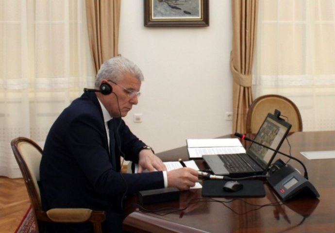 Džaferović na samitu EPP-a: BiH jeste dio Evrope, ali želimo biti i dio EU