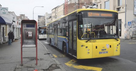 ŽENA JUTROS UŠLA U AUTOBUS, OVAJ VOZAČ JE ODMAH SLIKAO: Pogledajte kako nosi masku, SRBIJA PLAČE OD SMIJEHA! (FOTO)
