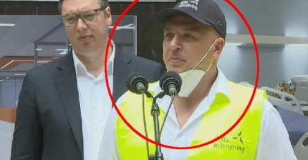 HIT SCENA, SLAVOLJUB SE ZBUNIO USRED GOVORA, A ONDA MU JE VUČIĆ OVO DOBACIO: Svi dijele ovaj snimak, EVO ŠTA MU JE PREDSJEDNIK REKAO (VIDEO)