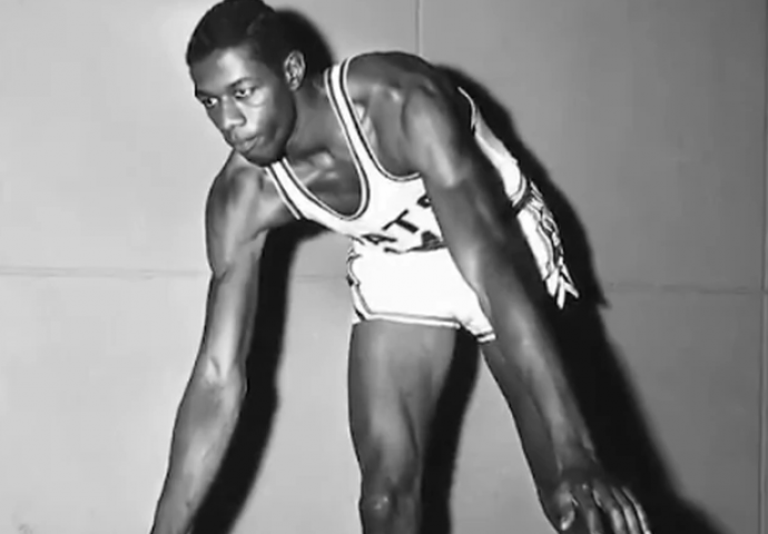 POČIVAJ U MIRU, LEGENDO! Preminuo bivši NBA igrač čiji je NESTVARNI REKORD trajao 63 godine - do NIKOLE JOKIĆA!