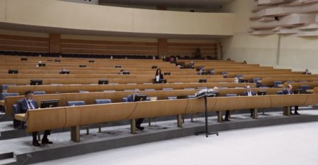 Počela rasprava o rezoluciji o poštivanju žrtava ustaškog režima, HDZ zatražio pauzu