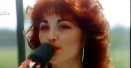 90-TIH JE BILA BOMBA, ZBOG NJE SU MUŠKARCI PUCALI PO KAFANAMA: A onda se udala za OPASNOG LIKA i više nije smjela da pjeva! (FOTO)