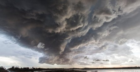 "NE IZLAZITE AKO NE MORATE, STIŽE OLIJA DECENIJE": Vjetrovi će puhati 210 km na sat, BUDITE U PRIPRAVNOSTI