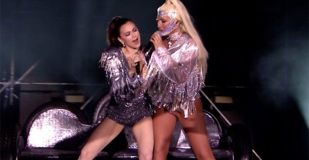 DUŠKO SINOĆ NIJE GLEDAO NJEN KONCERT, SADA SE OGLASILA KARLEUŠA BRUTALNIM RIJEČIMA: Evo šta je poručila MUŽU, "Hvala mužu koji...." AUH