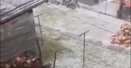 ZACRNILO SE NEBO, OLUJA POGODILA GLAVNI GRAD: Vjetar lomio sve, PADALA I TUČA (VIDEO)