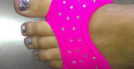 ČUDNE STVARI NA KOJE ŽENE BACAJU NOVAC: Ako mislite da je ovo čudno, ČEKAJTE DOK VIDITE BROJ 3.