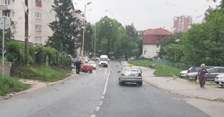 TEŠKA NESREĆA U BiH: Vozač hitno prevezen u bolnicu