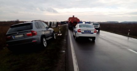 SRPSKI PJEVAČ AUTOM SLETIO U RIJEKU: Sa njim bili žena i dijete! 