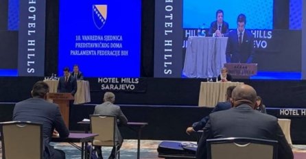 SAMO ŠTO SU IZAŠLI IZ SUDNICE AKTERI AFERE RESPIRATORI NA LINČU POLITIČARA IZ OPOZICIJE: Evo šta se dešavalo u Predstavničkom domu