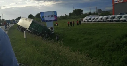 TEŠKA NESREĆA, TRI OSOBE POGINULE: Ima i povrijeđenih, STIŽU PRVE INFORMACIJE 