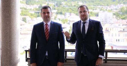 Skaka podržao Aliju Tabakovića, probosanskog kandidata za načelnik Srebrenice