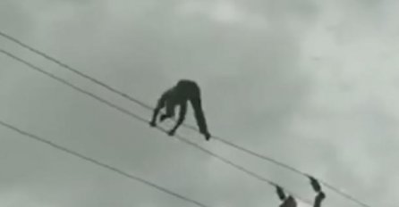 U SELU NESTALO STRUJE, A ONDA JE DOŠAO RADNIK: Pogledajte kako je UKLONIO KVAR, SNIMAK SVI DIJELE (VIDEO)