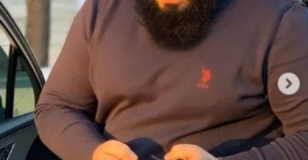 PROCURILA PREPISKA BUBE KORELIJA I ATRAKTIVNE MANEKENKE: Nazvao je "Boginjom" , kad mu djevojka vidi ŠTA JE ODGOVORILA nastat će HAOS