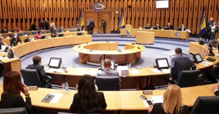 Majkić optužila Bošnjake za migrantsku krizu, odgovorio joj Izetbegović