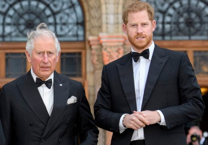 ŠOK, HARRY NIJE SIN PRINCA CHARLESA, VIŠE NIJE MOGAO DA ŠUTI: Evo ko je ustvari NJEGOV OTAC, PA ONI SU KAO PRESLIKANI! (FOTO)