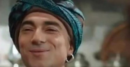 SJEĆATE SE ZUMBUL-AGE? ŽENE SU LUDJELE ZA NJIM: Godine su učinile svoje, evo kako sada izgleda NEKADAŠNJI ZAVODNIK (FOTO)