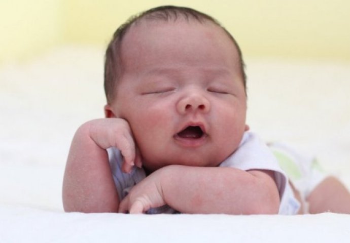 10 GREŠAKA KOJE PRAVE RODITELJI: Evo kako ćete uspavati bebu, ovo su GENIJALNI TRIKOVI