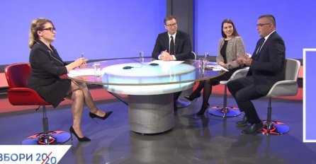 VUČIĆ SE VEČERAS POJAVIO NA RTS-U, ALI SVI SU GLEDALI U LJEPOTICU PORED NJEGA: Gledaoci zanijemili, LJEPŠU DJEVOJKU NISTE VIDJELI