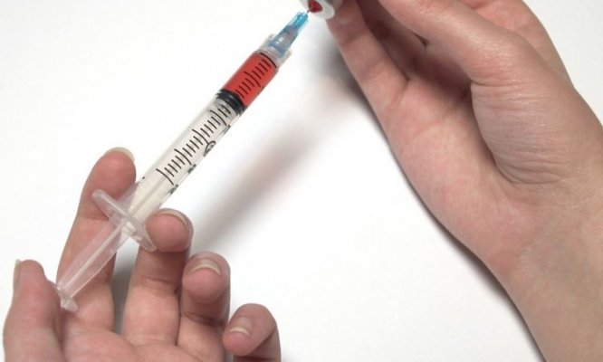 lijek-injekcija-vakcina