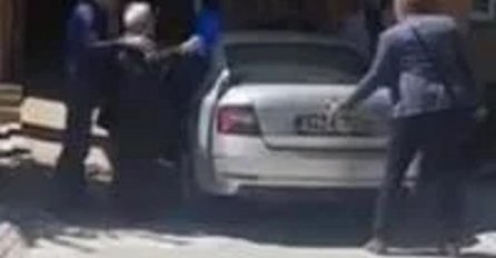 EVO KAKO JE IZGLEDALO HAPŠENJE FIKRETA ABDIĆA: Uzvikivali "Živio Babo"