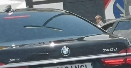 STIGAO TURISTA IZ ČEŠKE, ČEKAJTE DA MU VIDITE REGISTRACIJU NA AUTU: Kad vidite šta piše ostat ćete bez teksta 