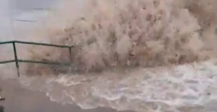 KATASTROFA U BH GRADU, SVE JE POD VODOM: Cijeli ovaj kanton  u kriticnom stanju