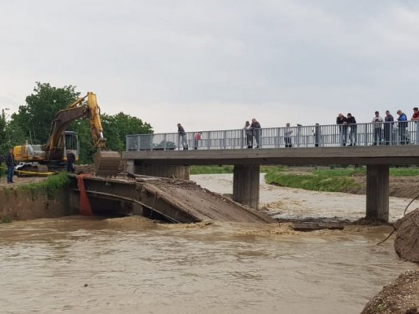 janja-bijeljina-poplava-anadolija-1-696x522