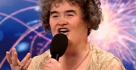 SJEĆATE LI SE NJE? POSJETILA JE PLASTIČARA I VIŠE NE IZGLEDA OVAKO: Bila je skromna domaćica, A POGLEDAJTE JE SAD! (FOTO)