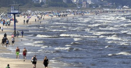 UPRKOS UPOZORENJIMA Njemačke plaže na Baltičkom moru krcate