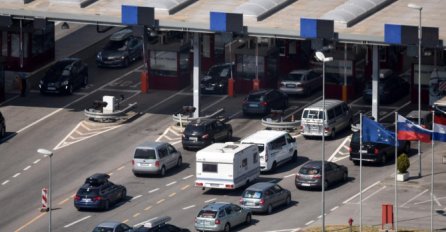 ČEKA LI NAS HAOS? UVELI NOVO PRAVILO NA GRANICI: Pogledajte šta se dešava, ONI STIŽU!